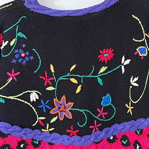 Casual Corner Limited Edition Vintage Hand Knit Allover Embroidered Sweater M - Picture 6 of 12